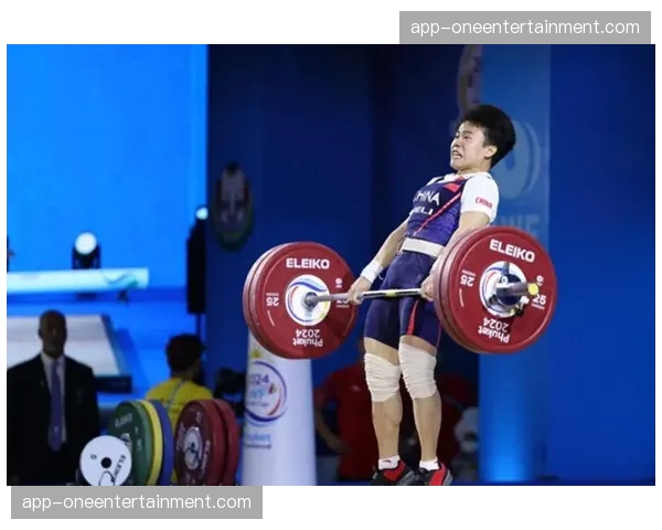 举重世锦赛首日:侯志慧女子49公斤级抓举破世界纪录 举重世锦赛首日:侯志慧女子49公斤级抓举破世界纪录